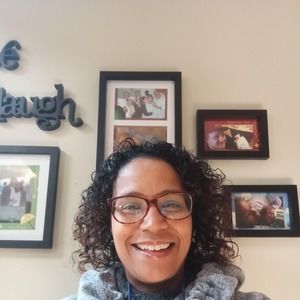 Meet your Posher, Ana